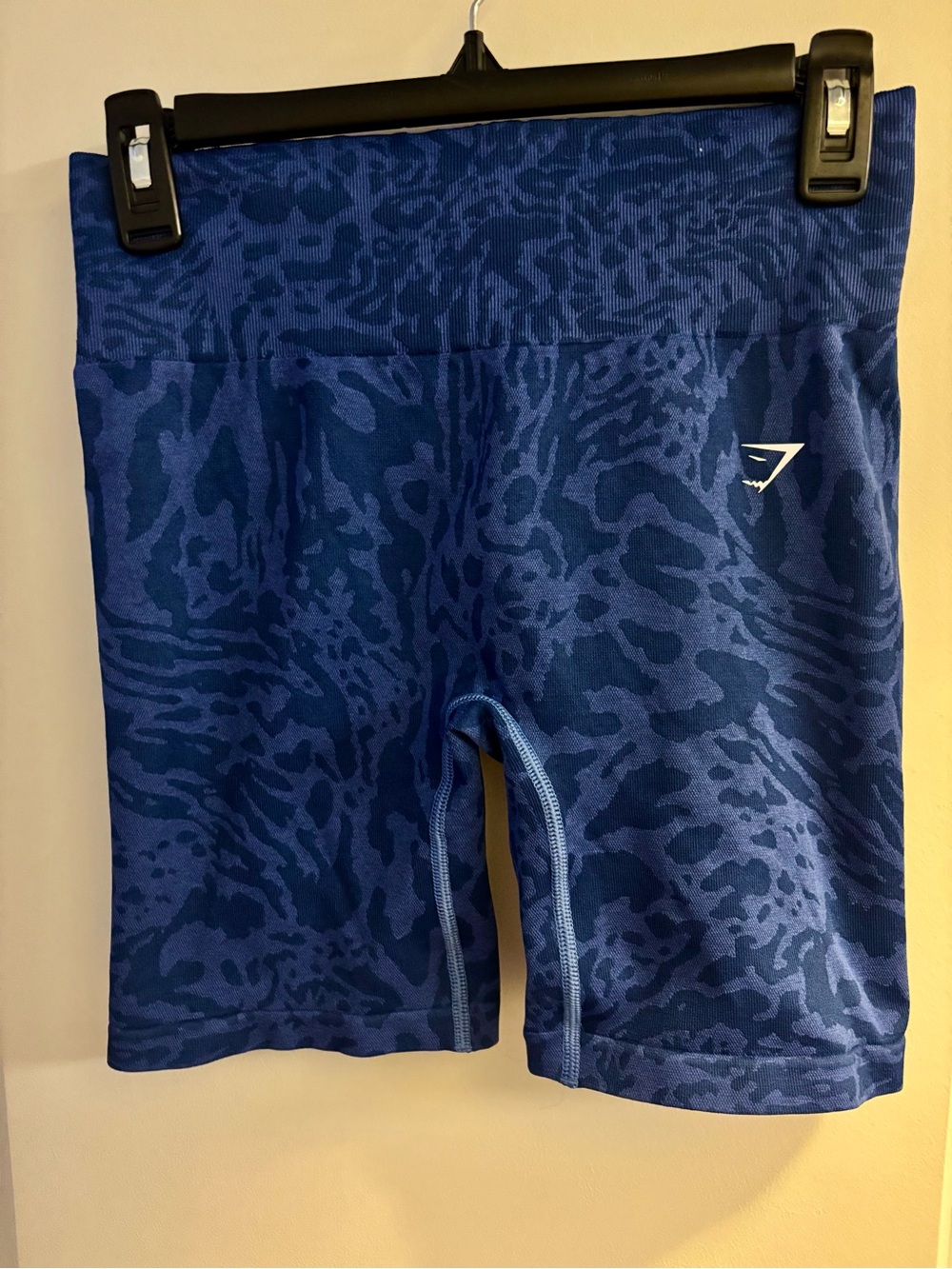 Gymshark Size Large Biker Shorts - Picture 3 of 4